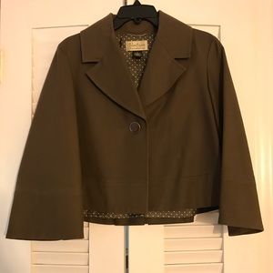 Adorable brown jacket